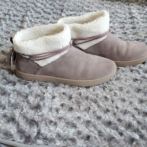 Koolaburra Isana Suede Boot